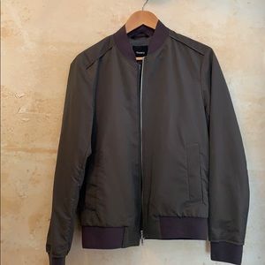 Theory men’s olive bomber jacket size small